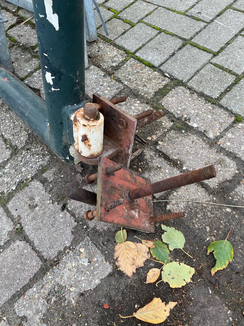 Gegalvaniseerde weidepoort 3.70m