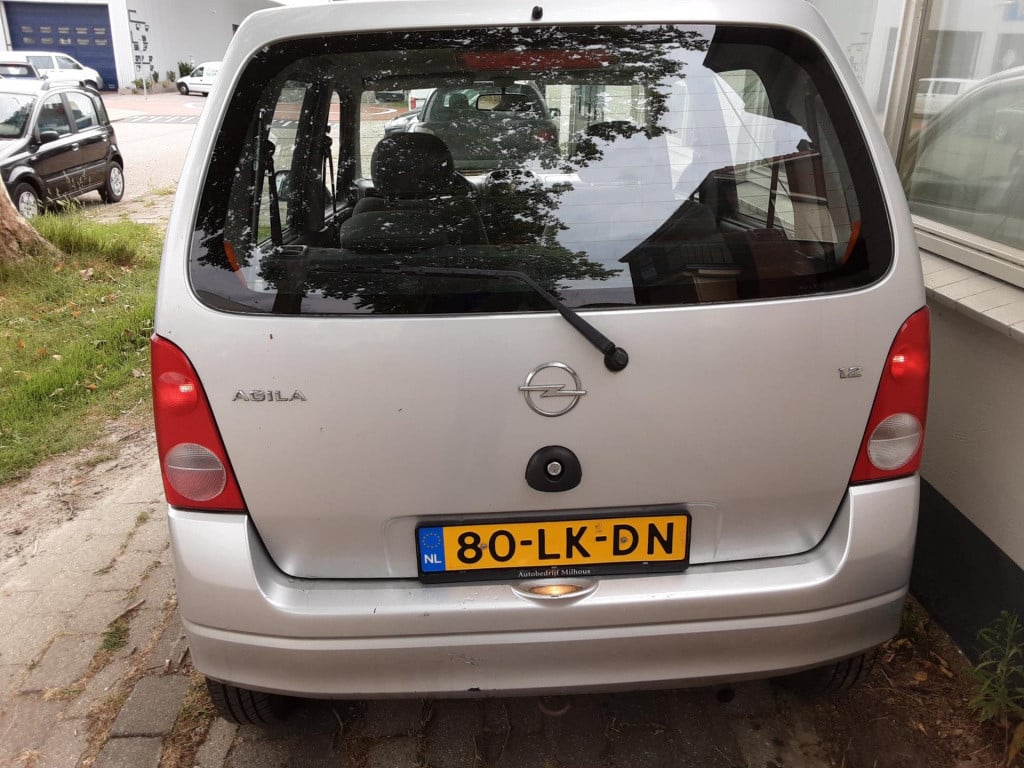 Opel Agila 1.2-16v elegance