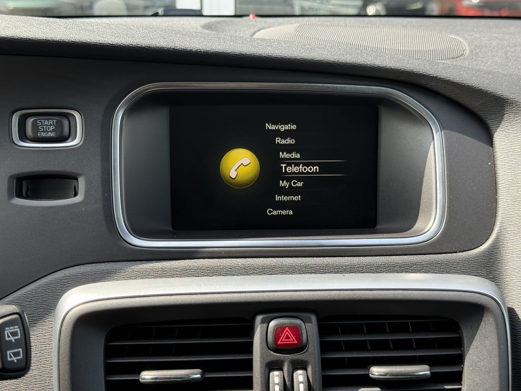 Volvo V40 cross country t3 153pk aut6 polar+ luxury| leder|pano| camera| tr