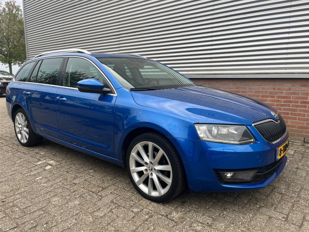 Skoda Octavia combi 1.2 tsi greentech elegance businessline | orig nl. | de