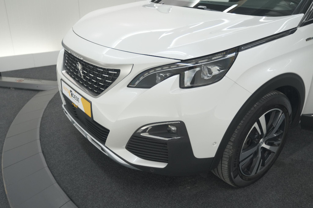 Peugeot 3008 puretech 130 gt-line | camera | dodehoekdetectie | navigatie |
