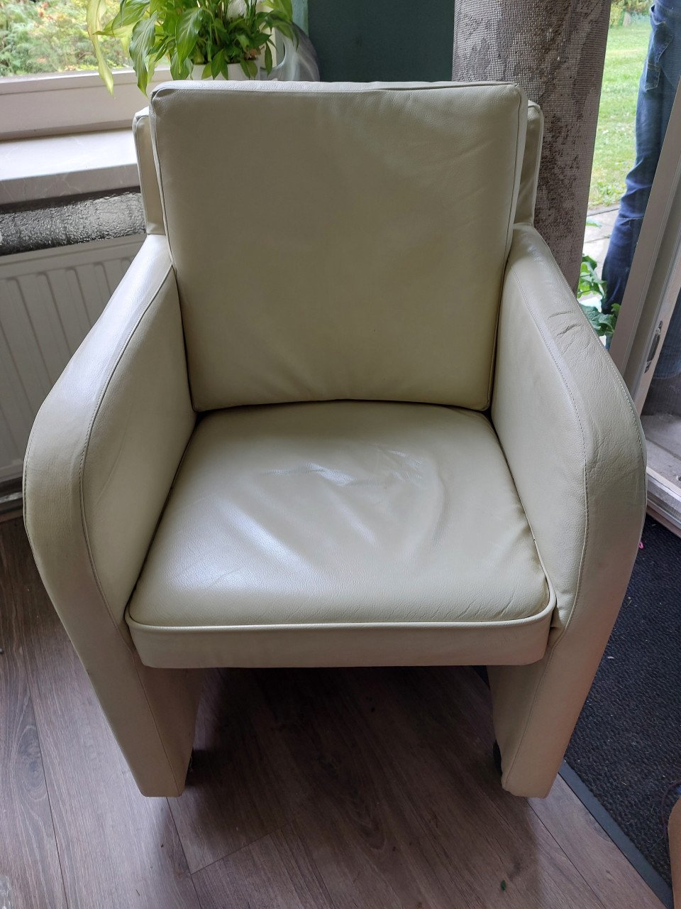 Creme leren stoel