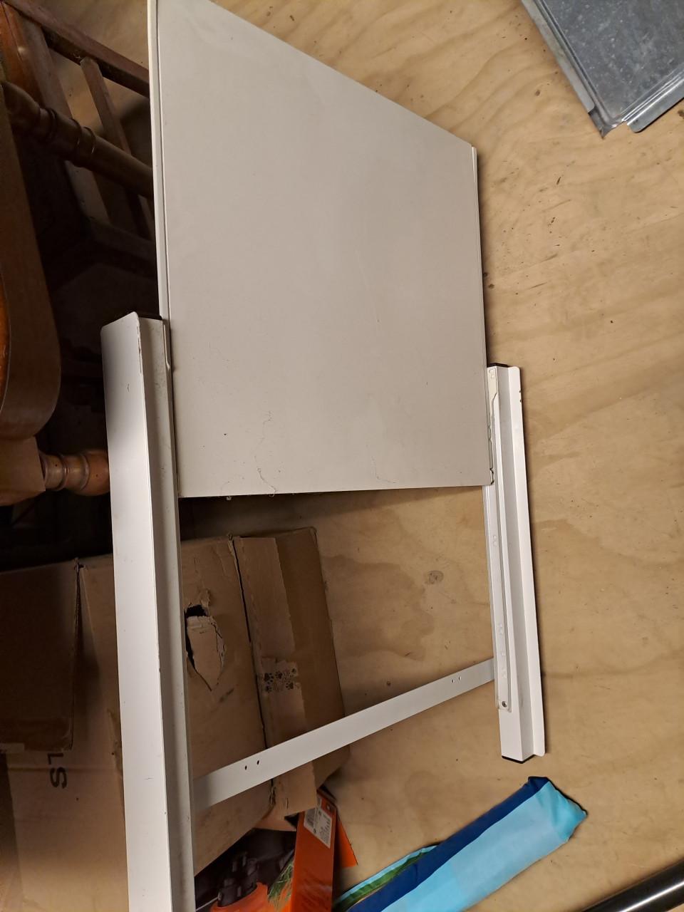 Stapelkit met schuiflade