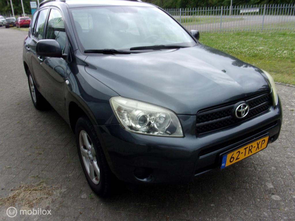 Toyota Rav4 2.0 vvti executive
