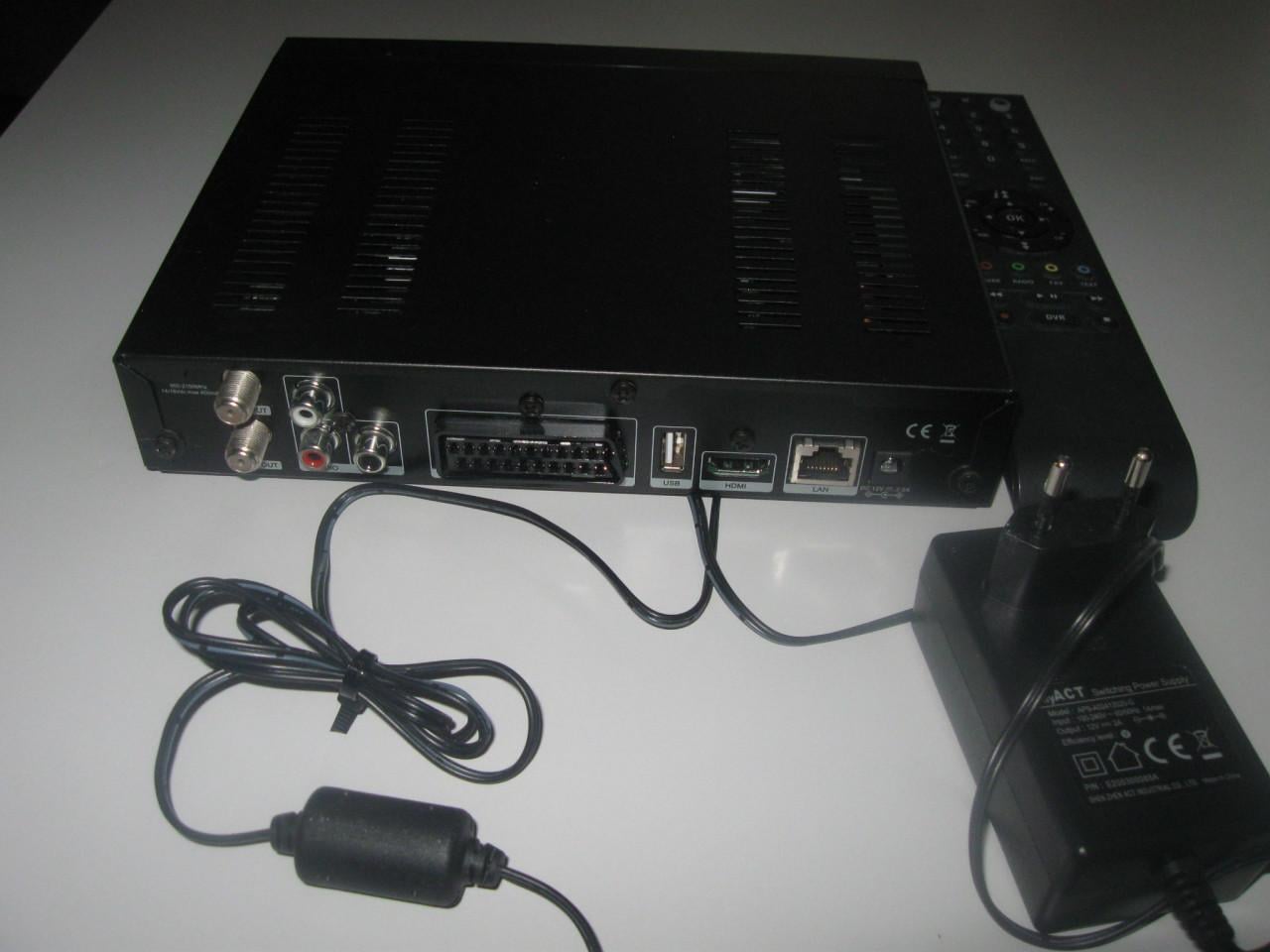 Satelietschotel + Ontvanger