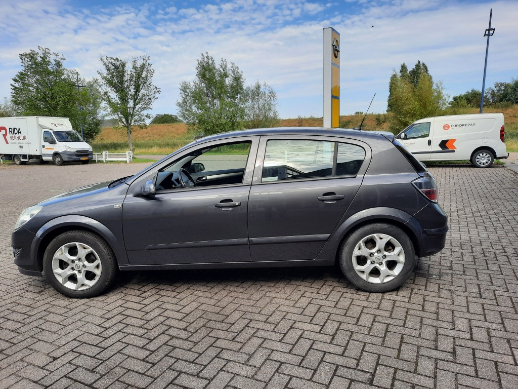 Opel Astra 1.6 temptation