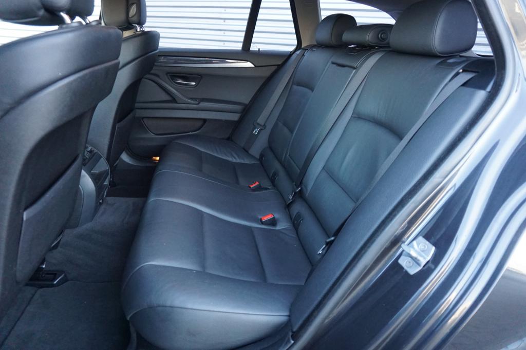 BMW 5 Serie touring 520i high executive automaat - climate / navi / cruise 
