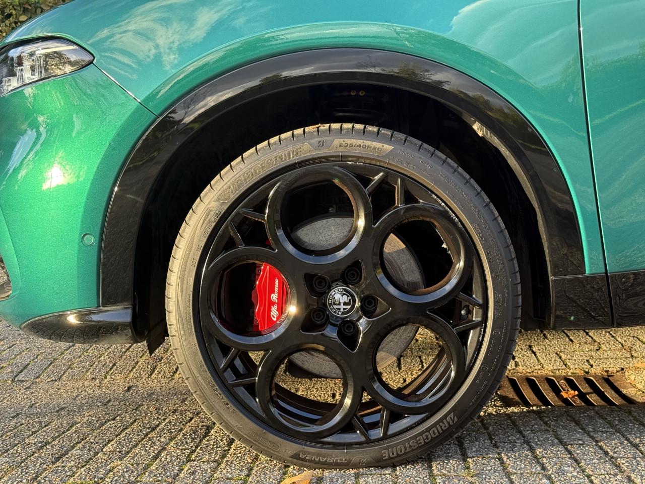 Alfa Romeo Tonale - 1.3T PHEV Edizione Speciale Q4 | Verde Montreal| Pano