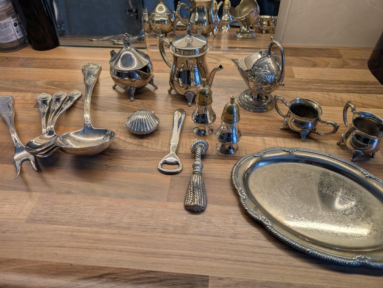 Oud verzilverde spullen