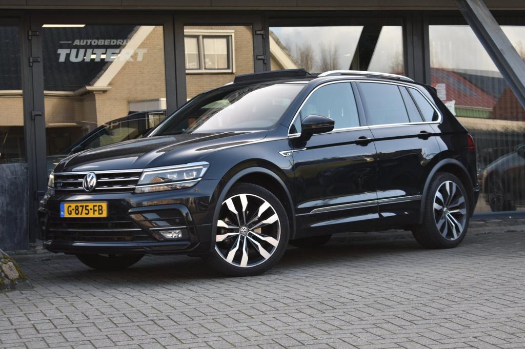 Volkswagen Tiguan 1.5 tsi act highline r-line | trekhaak | panoramadak | dy