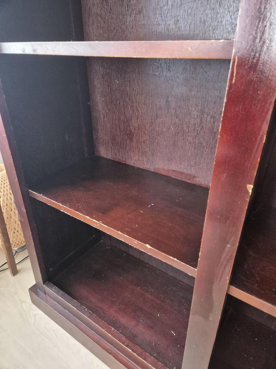 Boekenkast met ladder