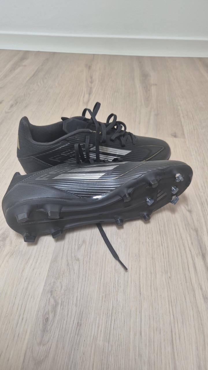 Adidas voetbalschoenen