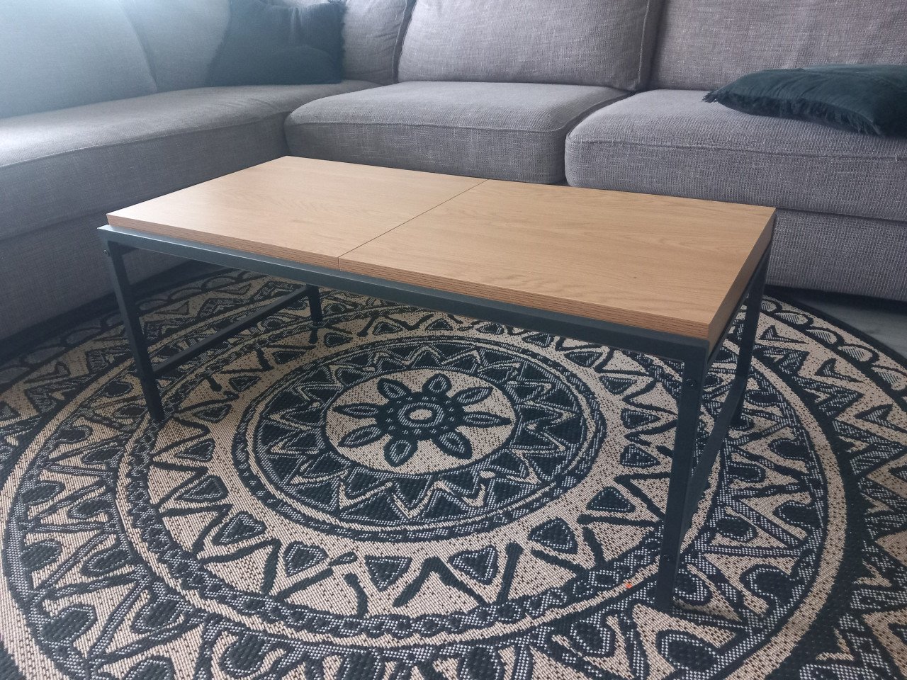 Eettafel 120x80 en salontafel 100x50