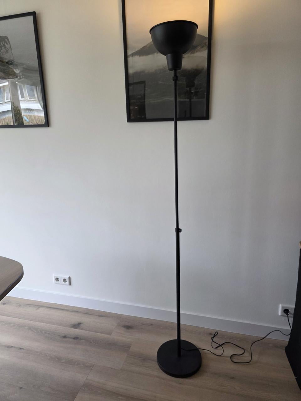 Staande lamp zwart ikea Skurup