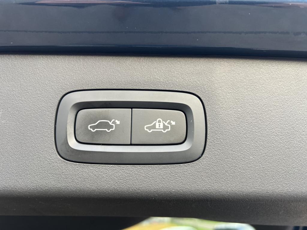 Lynk & Co 01 1.5 261pk phev plug inn hybrid , pano dak,360gr camera , car p