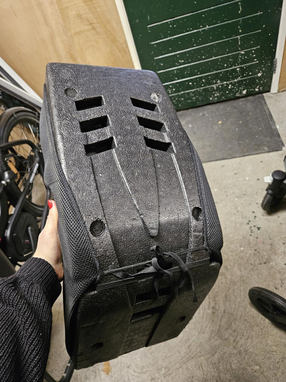 2 peuterschalen Urban Arrow