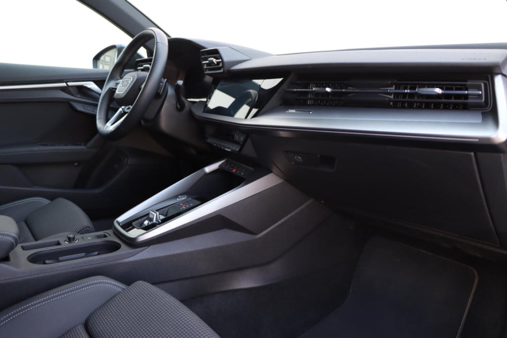 Audi A3 sportback 40 tfsi e s edition 204pk s-tronic