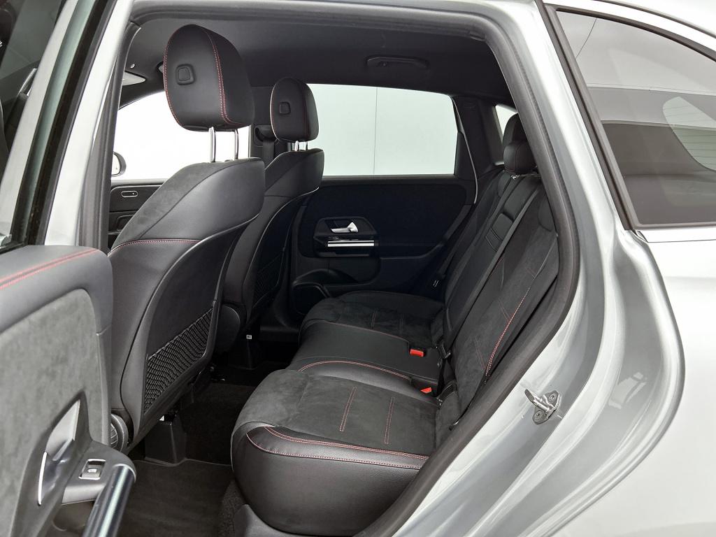 Mercedes-Benz B-Klasse 200 business solution amg | wegklapbare trekhaak | s