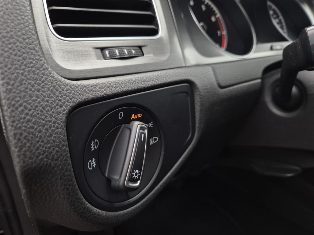 Volkswagen Golf 1.2 tsi comfortline / keyless / massagestoel / schuifdak / 