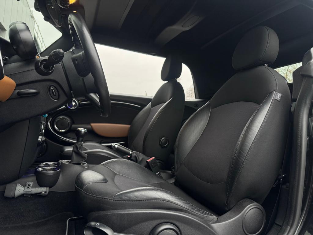 Mini One Cabrio mini 1.6 chili * cruise control * stoelverwarming * pdc * n