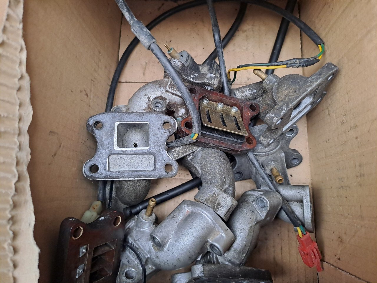 Te koop opvoer spul en andere onderdelen peugeot vivacity