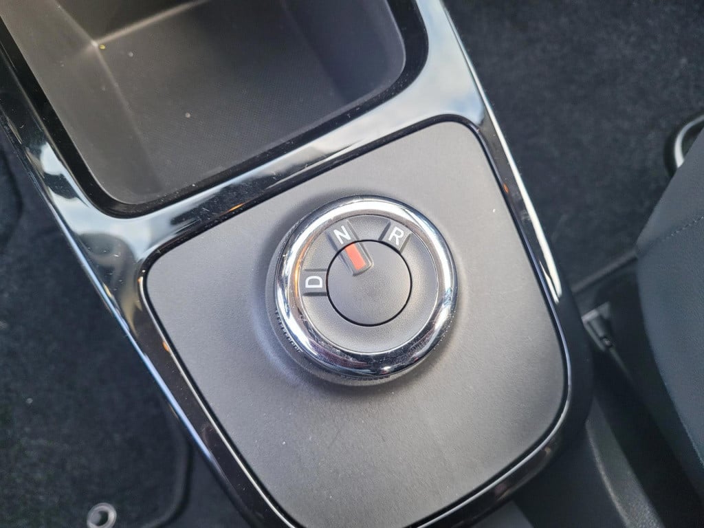 Dacia Spring comfort plus (orange pack) 27 kwh slechts 130km btw auto