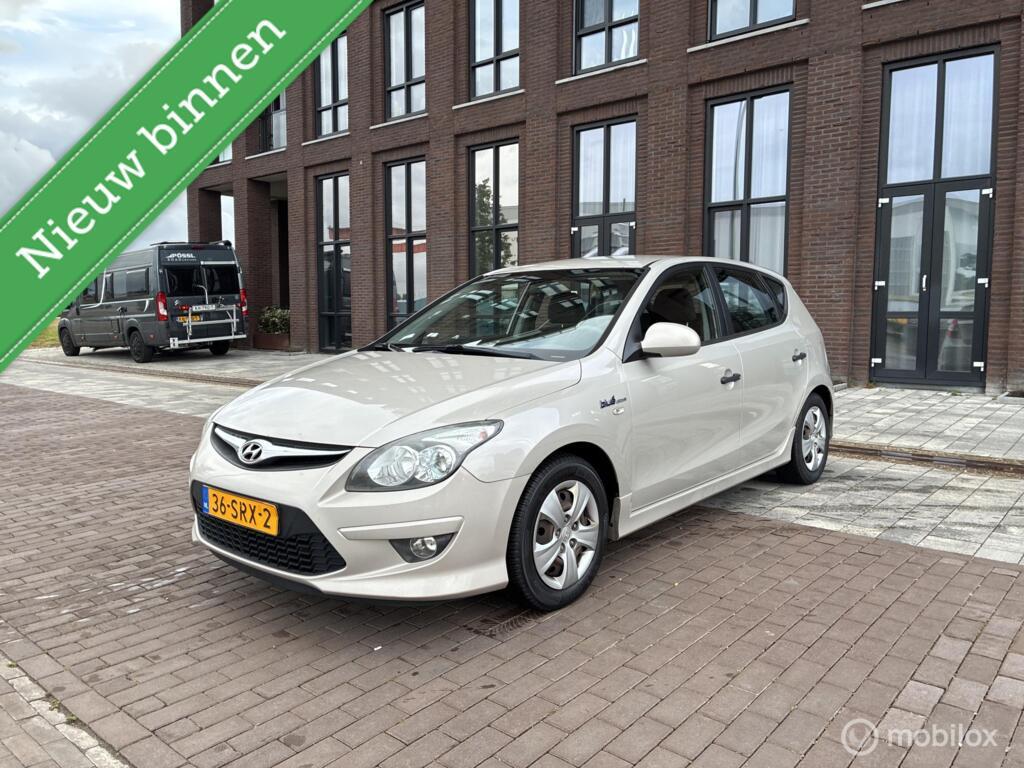 Hyundai i30, 1.4i i-Motion Business km168.562 Airco 5Deurs BJ2011