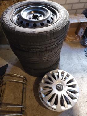 Set wielen voor Toyota Yaris