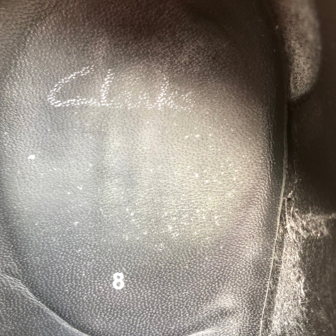 Clarks maat 8 is 42.