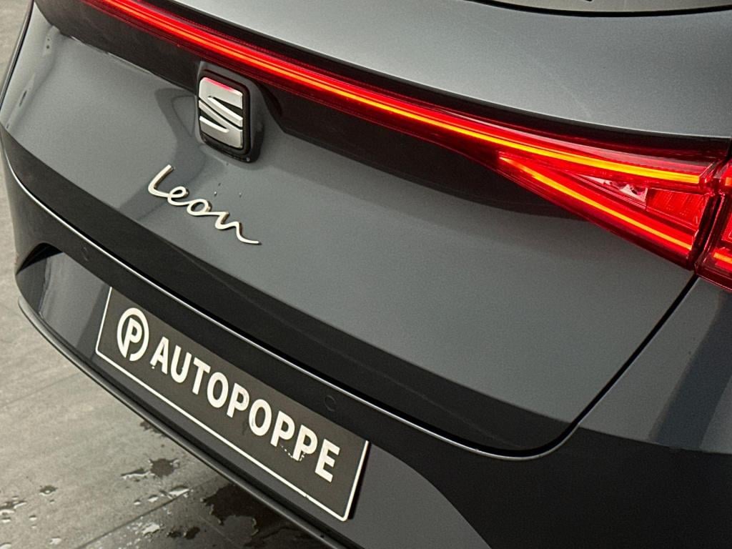 Seat Leon sportstourer style business intense 1.5 etsi 85 kw / 115 pk sta