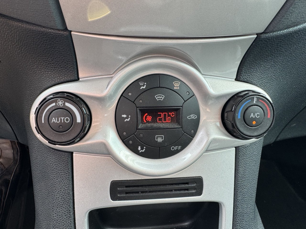 Zeer leuke Ford Fiesta 1.25 Titanium