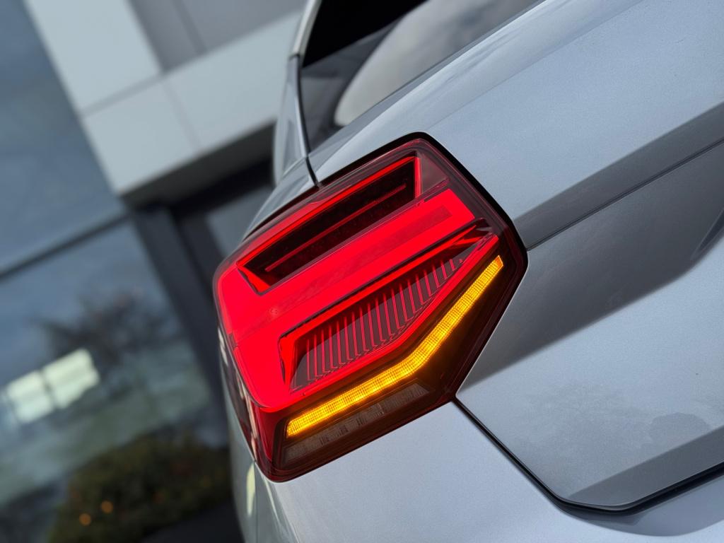 Audi Q2 35 tfsi s-line * virtual cockpit * keyless * matrix led