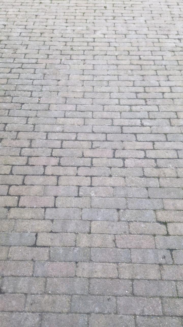 80m² bont gekleurde klinkers