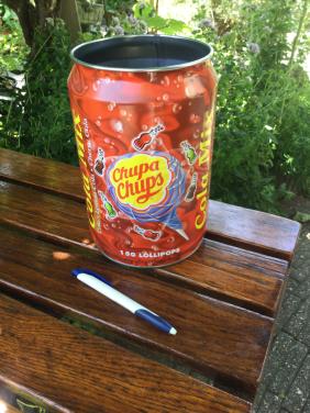 Leuk prullenbakje 25 cm. hoog LEEG