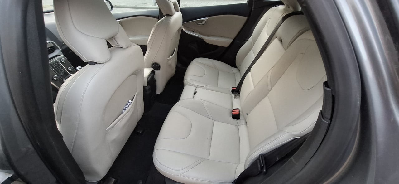 Volvo v40 d2