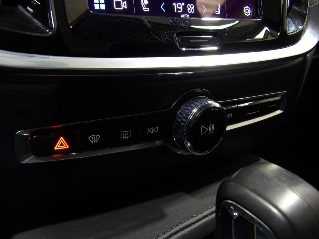 Volvo V60 t6 twin engine 398pk awd aut plus dark