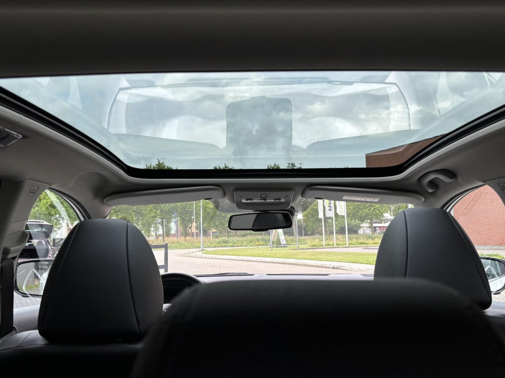 Nissan Qashqai 1.6 tekna | panoramadak | leder | stoelverwarming | navigati