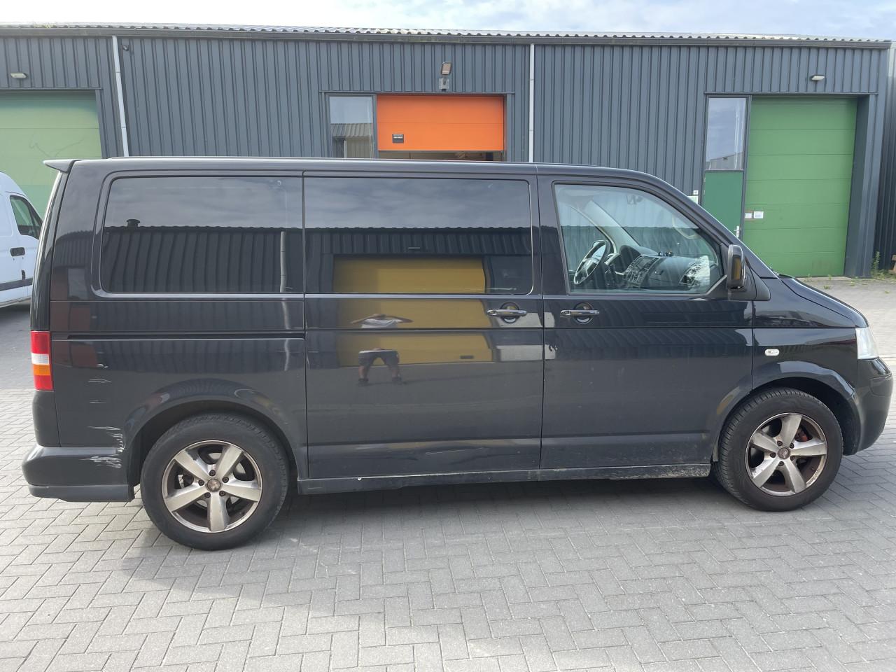 VW Transporter 2007 - 2,5l TDI/130pk - 277.500km