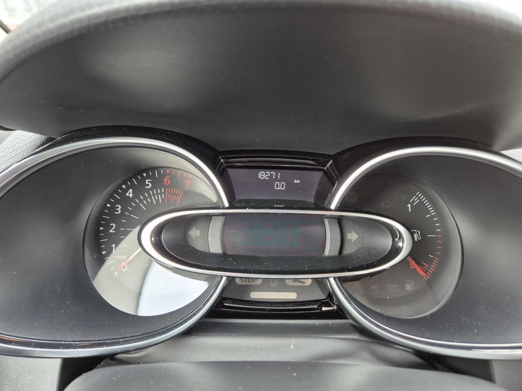 Renault Clio tce 120 edc automaat zen navigatie, cruise control, p-hulp, bl