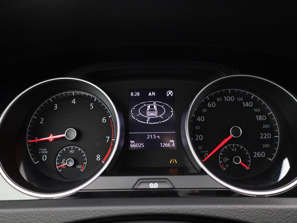 Volkswagen Golf variant 1.0 tsi comfortline | iq-drive | lmv | navigatie | 