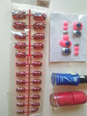 Nepnagels en gel nagellak