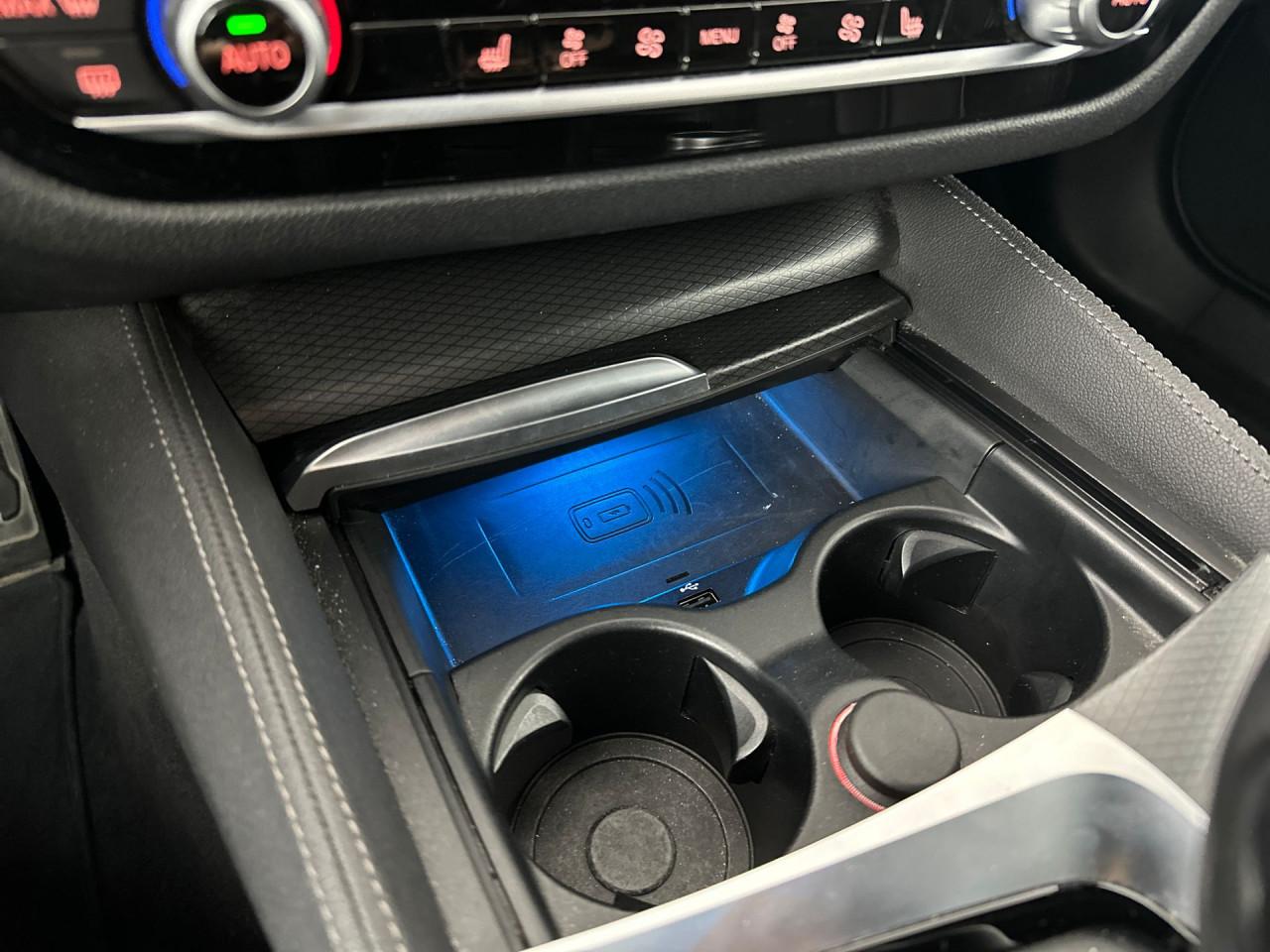 BMW 530e M-Sport - BERNINAGRAU -CARPLAY- 20 INCH - 1E EIGENAAR - DEALER OND