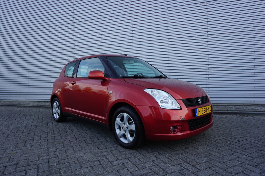 Suzuki Swift 1.5 comfort airco / elektr. ramen / stoelverwarming / lm velge
