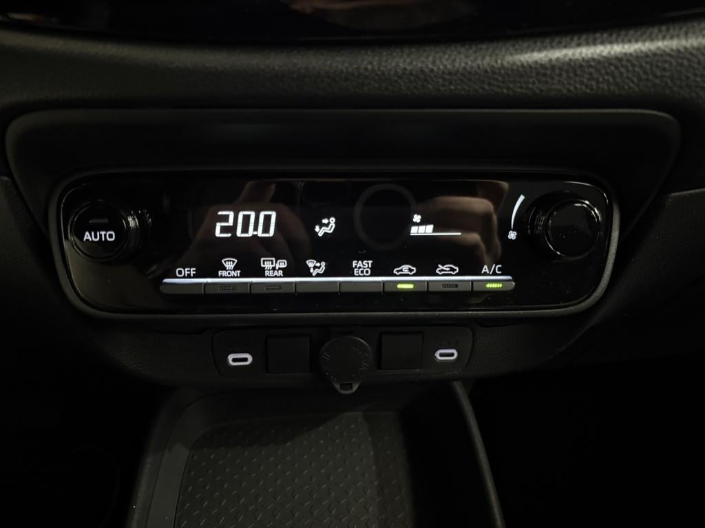 Toyota Aygo x 15 hydrid play | black & white |