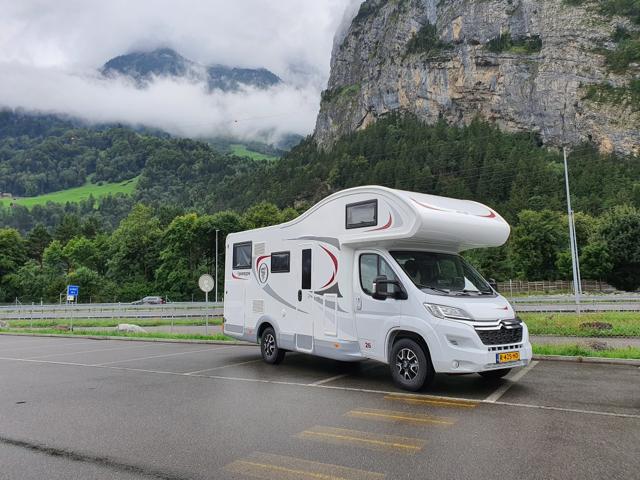 *** 5-6 persoonscampers te huur (naseizoen) ***
