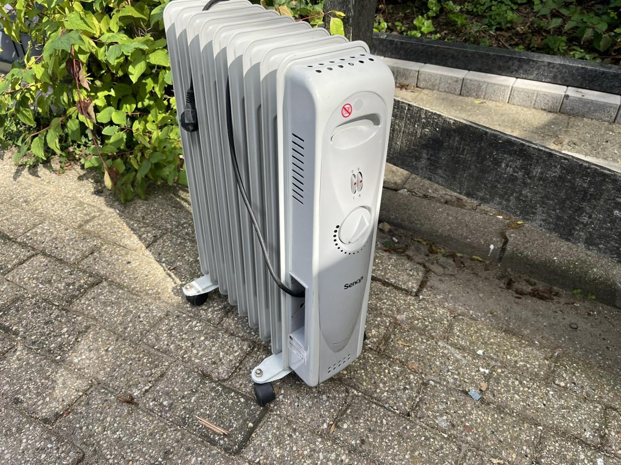 Oliegevulde radiators kachels