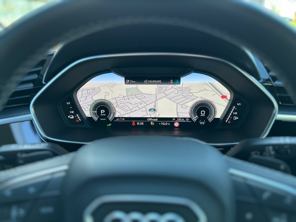 Audi Q3 sportback 45 tfsie s-line | keyless | dode hoek | adapt. cruise | e