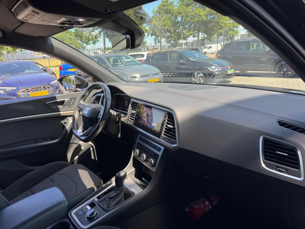 Seat Ateca 1.5 tsi xperience * panoramadak * trekhaak * keyless * virtual c