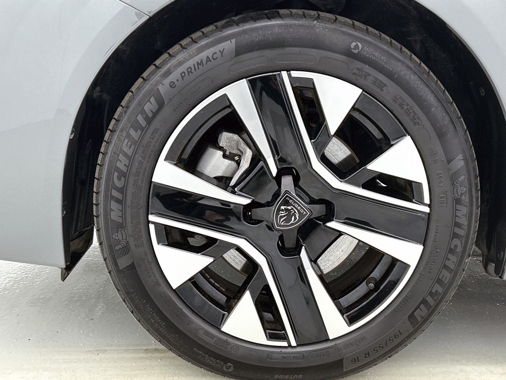 Peugeot 208 100pk allure | rijklaar | keyless | camera achter |