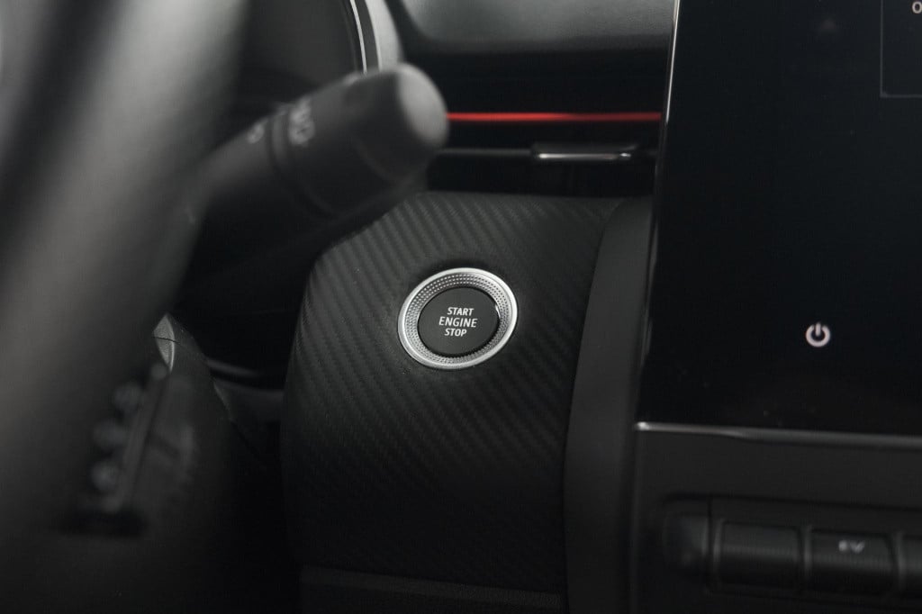 Renault Clio 1.6 e-tech hybrid 140 r.s. line | 360 camera | apple carplay |